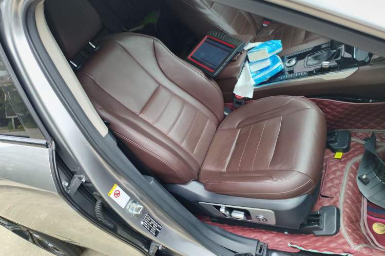 Used Wey VV7 2017 2.0T Flagship Model
