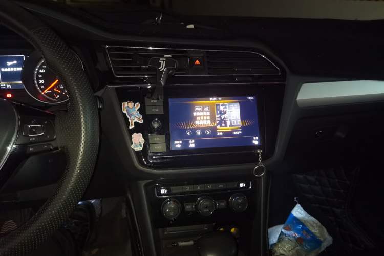 Used Volkswagen Tiguan L 2019 330TSI Automatic Two-Wheel Drive Panoramic Comfort Edition China VI Standard