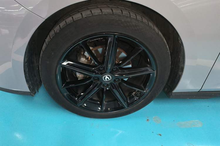 Used Changan UNI-V 2023 1.5T Prestige Model

