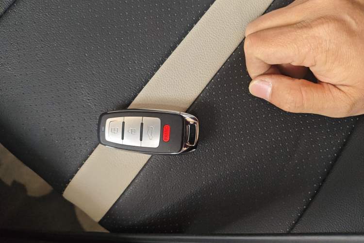 Used Geely Galaxy Panda 2024 Panda Mini 200km Endurance Bear
