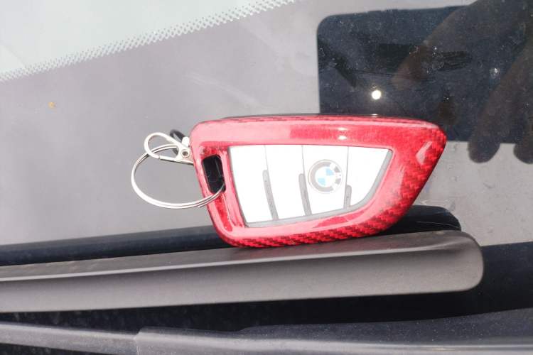 Used BMW X5 2019 xDrive40i Luxury Model with M Sport Package Vehicle Key