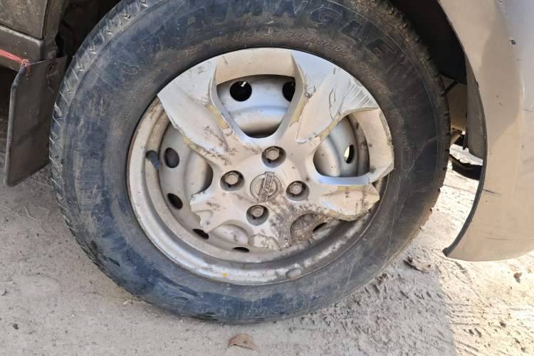 Used Jinbei New Hiace X30L 2016 1.3L Wealth Edition DLCG12 Right Front Wheel Hub