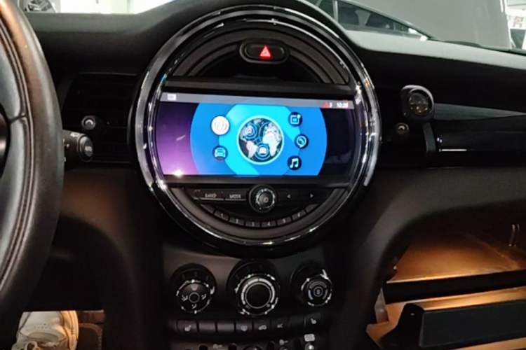 Used MINI 2019 1.5T COOPER Classic Edition
