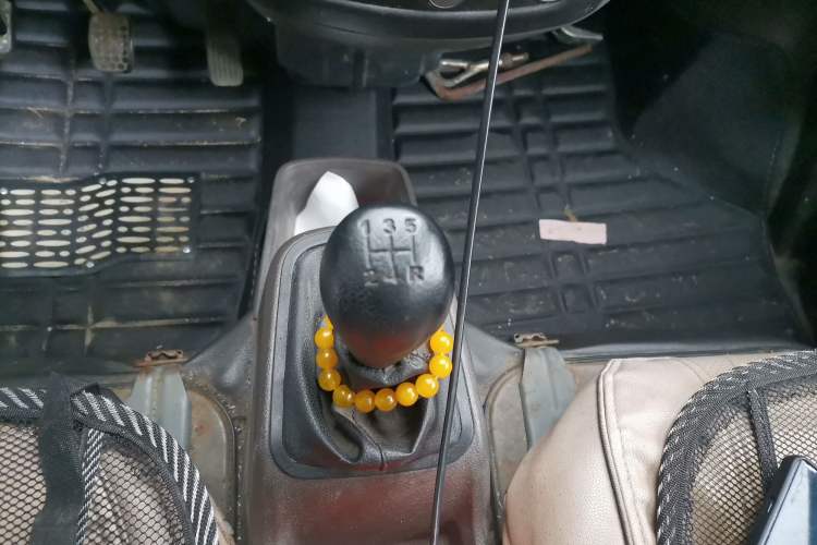 Used Wuling Rongguang 2014 1.2L S Base Model
