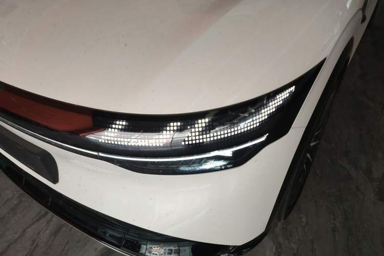 Used Zeekr 7X 2025 75 kWh Rear-Wheel Drive Intelligent Driving Version Left Front Headlight