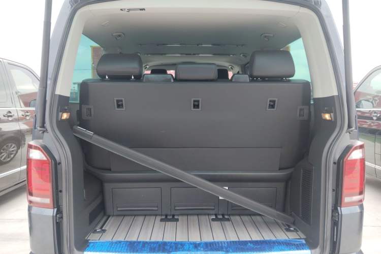 Used Volkswagen Multivan 2019 2.0 TSI Two-Wheel Drive Luxury Edition 7 Seats Trunk