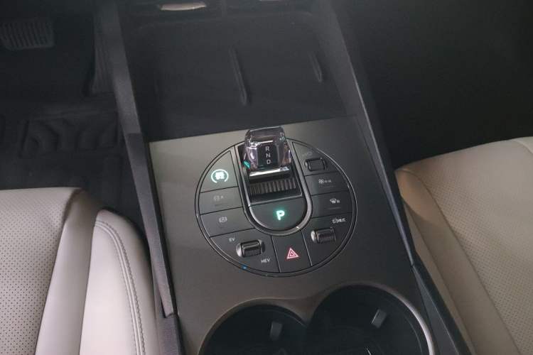 Used BYD Seal 06 New Energy 2024 DM-i 80KM Luxury Model
