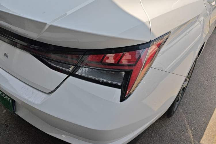 Used Hyundai Elantra 2021 1.5L CVT LUX Prestige Edition