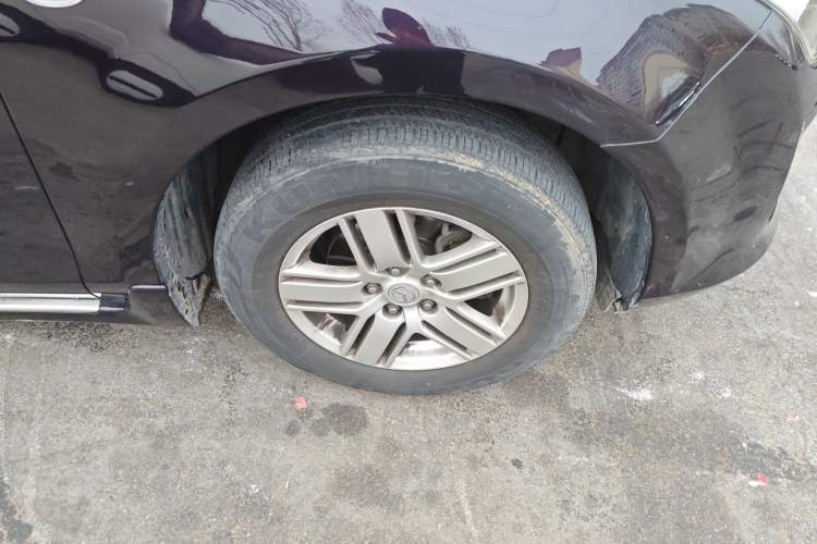 Used Mazda 8 2013 2.5L Deluxe Edition
