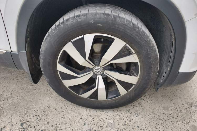 Used Volkswagen Tayron 2020 330TSI Two-Wheel Drive Luxury Smart Connectivity Version Right Front Wheel Hub