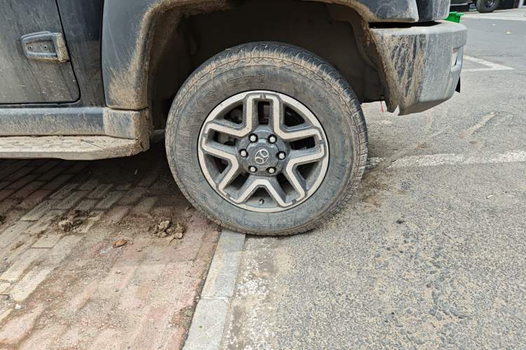 Used BAIC Off-Road BJ40 2018 40L 2.0T Manual Diesel Four-Wheel Drive Prestige Edition