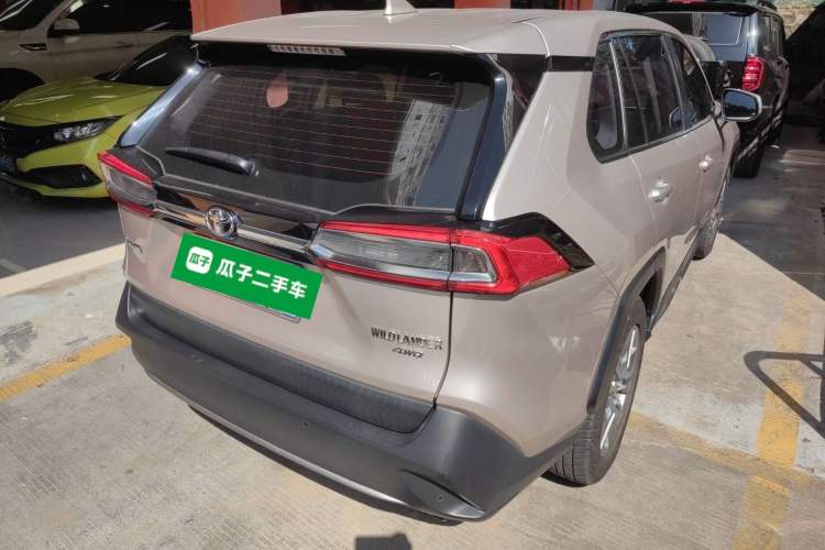 Used Toyota Wildlander 2020 2.0L CVT 4x4 Luxury Edition