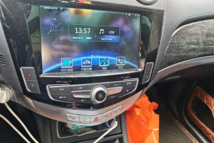 Used BYD Tang New Energy 2015 2.0T Four-Wheel-Drive Flagship Model Audio And AC Panel