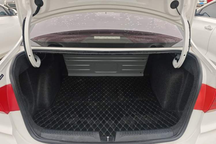 Used Volkswagen Santana 2019 1.5L Manual Fashion Edition China VI Standard Trunk