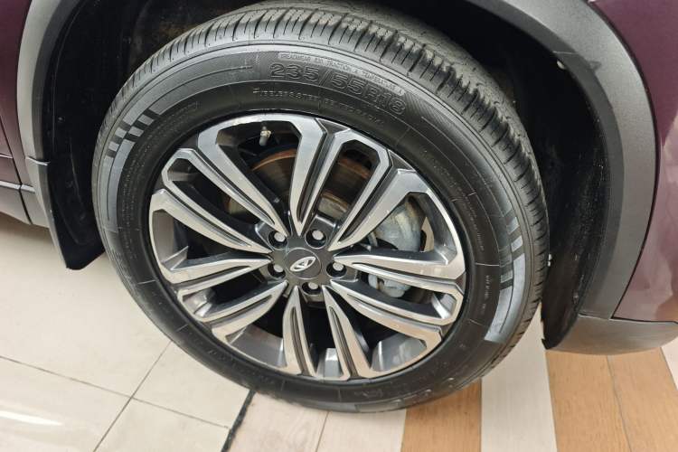 Used Chery Tiggo 8 2019 1.6 TGDI Automatic Elite Model Right Front Wheel Hub