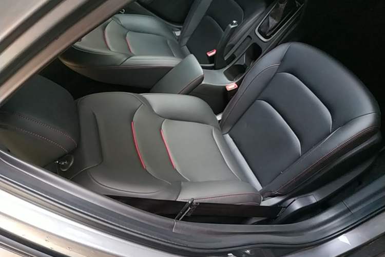 Used Chevrolet Monza 2022 Light Hybrid RS 330T Automatic Comfort Edition Right Front Seat