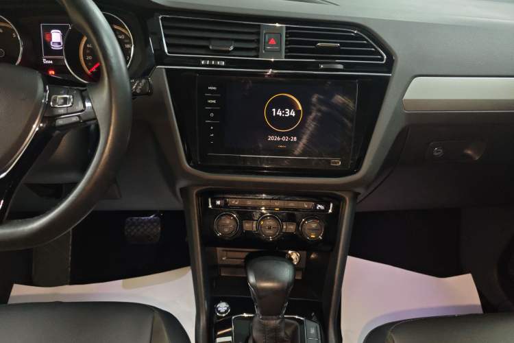 Used Volkswagen Tiguan L 2019 Revised 330TSI Automatic Two-Wheel Drive Smart & Luxury Edition China VI Standard
