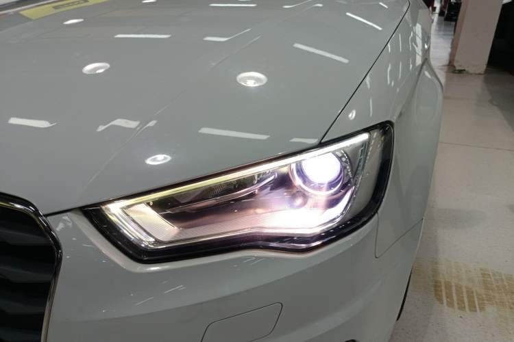 Used Audi A3 2014 Limousine 35 TFSI Automatic Comfort Model
