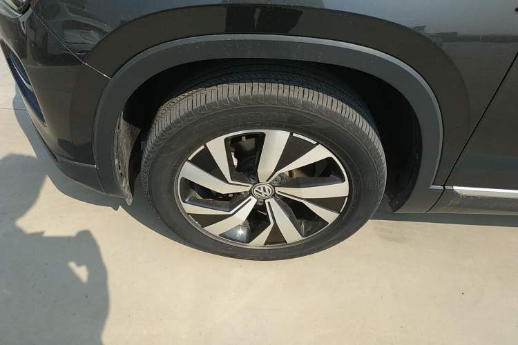 Used Volkswagen Tayron 2020 280TSI Two-Wheel Drive Luxury Connect Edition Left Front Wheel Hub