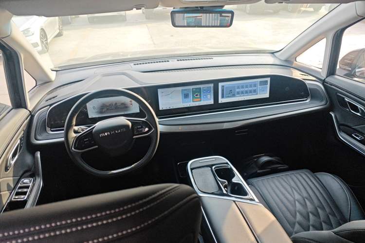 Used SAIC MAXUS G90 2022 2.0T Xingyun Seven-Seater Version
