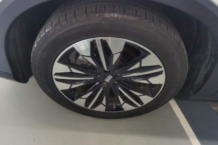 Used Bestune T77 2021 PRO 280 TID Custom Edition Left Front Wheel Hub