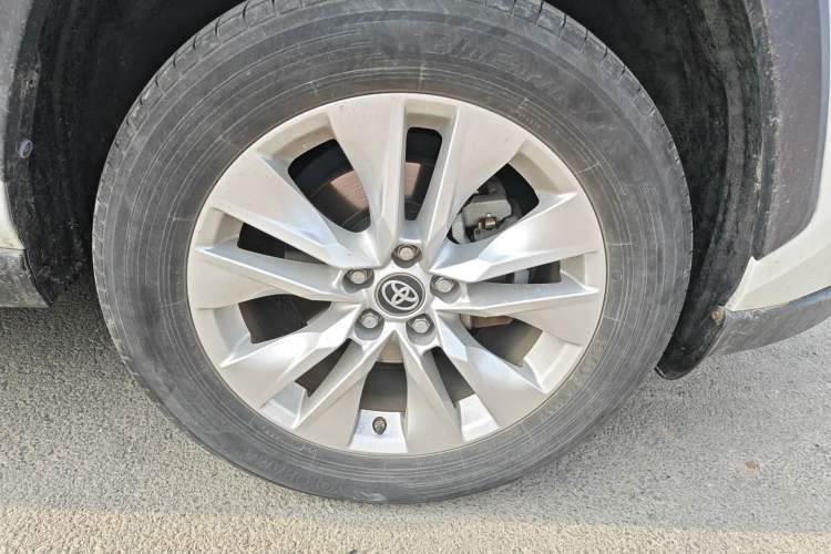 Used Toyota Wildlander 2022 2.0L CVT Two-Wheel Drive Leading Edition Right Front Wheel Hub