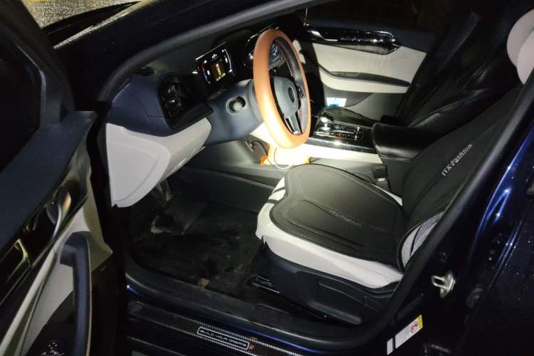 Used BYD Qin PLUS 2023 Champion Edition DM-i 55KM Leading Model Driver Seat