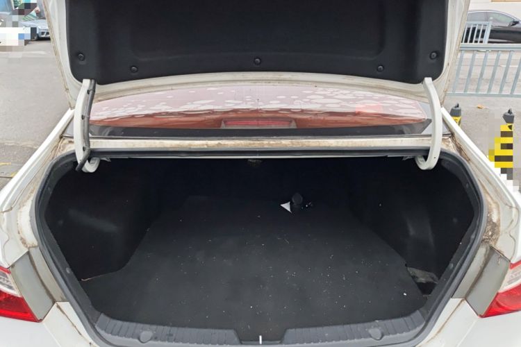 Used Hyundai Sonata 2014 2.4L Automatic Leading Edition China IV Standard Trunk