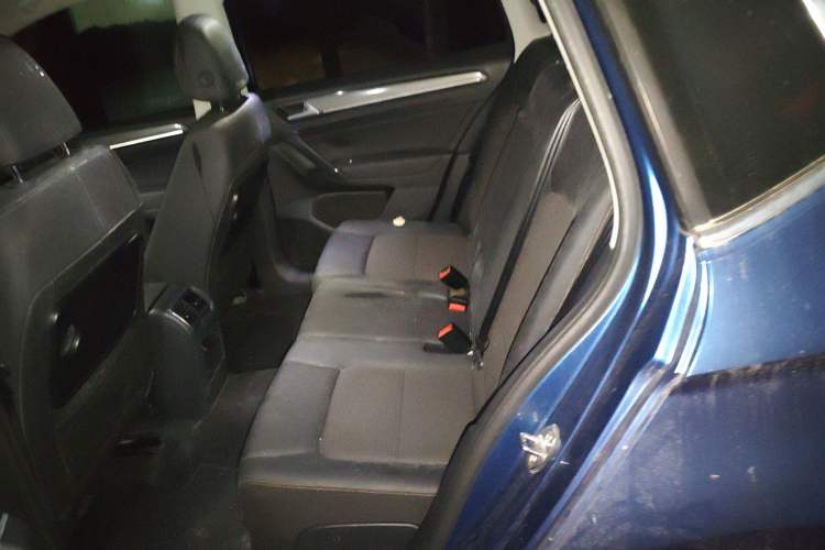 Used Volkswagen Golf Sportsvan 2016 230TSI Automatic Trend Edition Left Rear Seat