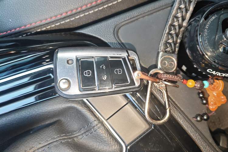 Used Volkswagen Tayron 2020 330TSI Two-Wheel Drive Luxury Smart Connectivity Version
