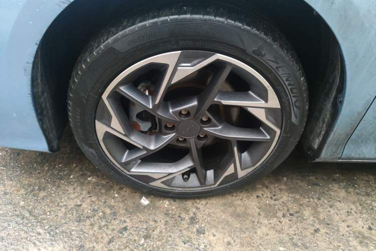 Used AION S Plus 2023 80 Tech Edition Ternary Lithium Left Front Wheel Hub