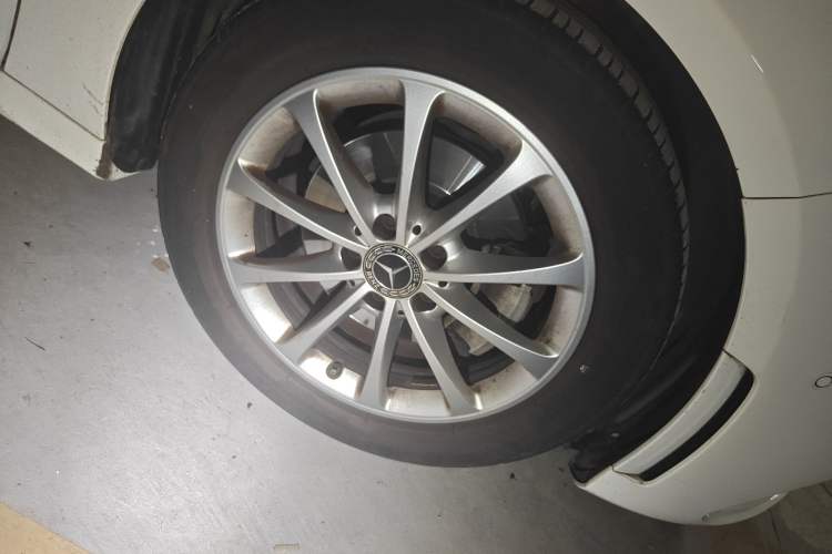 Used Mercedes-Benz A-Class 2020 Restyled A 200 L Sport Sedan Fashion Version Right Front Wheel Hub