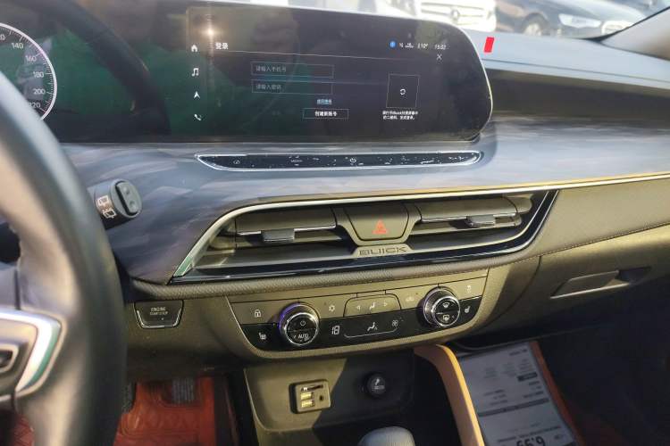 Used Buick GL6 2021 323T Mild Hybrid Connect Luxury Model Audio And AC Panel