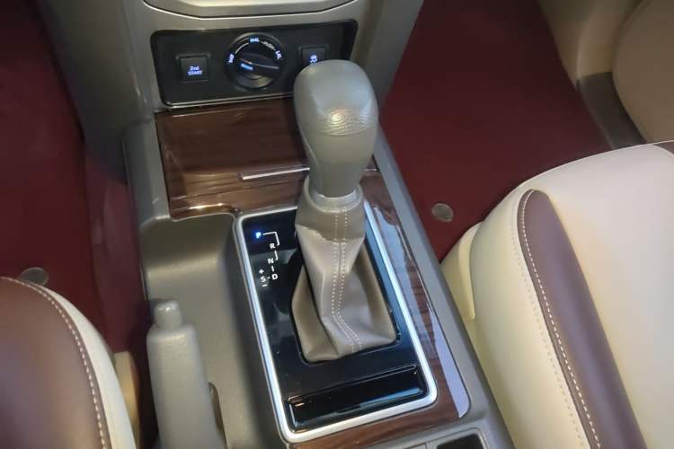 Used Toyota Prado  Gear Lever