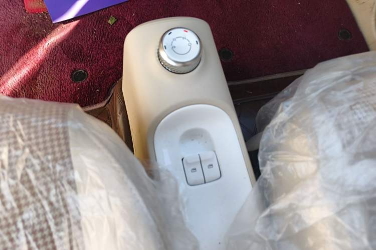 Used Wuling Hongguang MINIEV 2024 3rd Generation 215km Youth Edition Gear Lever