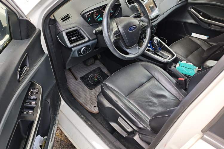 Used Ford Escort 2015 1.5L Automatic Fashion Model