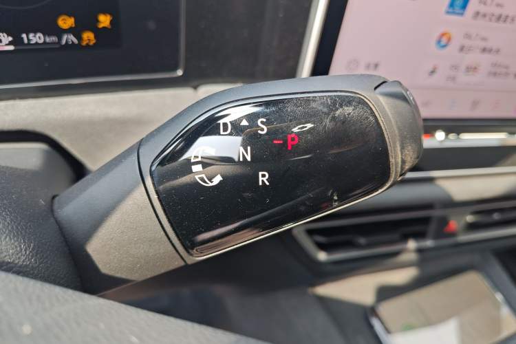 Used Volkswagen Tiguan L 2024 PRO 380TSI Four-Wheel Drive R-Line Prestige Edition Gear Lever