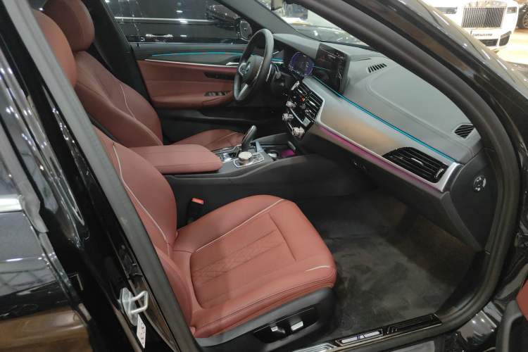 Used BMW 5 Series 2022 Restyled 530Li Leading Edition M Sport Package
