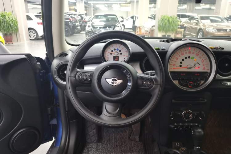 Used MINI MINI 2012 1.6L COOPER Baker Street
