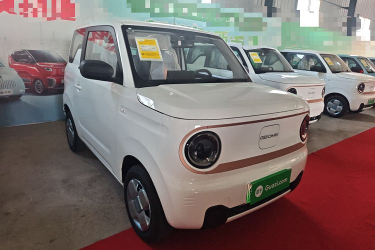 Used Geely Galaxy Panda 2024 Panda Mini 200km Endurance Bear Front Right 45 Deg