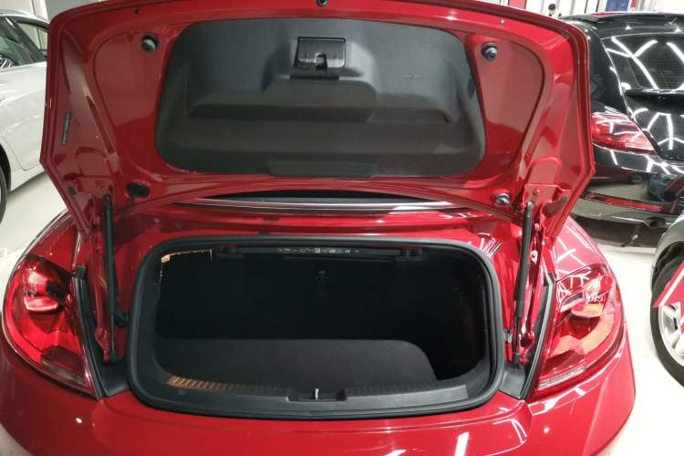 Used Volkswagen Beetle 2015 180TSI Convertible Edition
