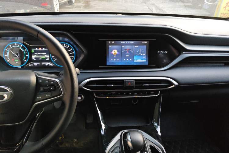 Used GAC Trumpchi GS4 New Energy 2020 1.5T PHEV Smart Enjoyment Version Audio And AC Panel