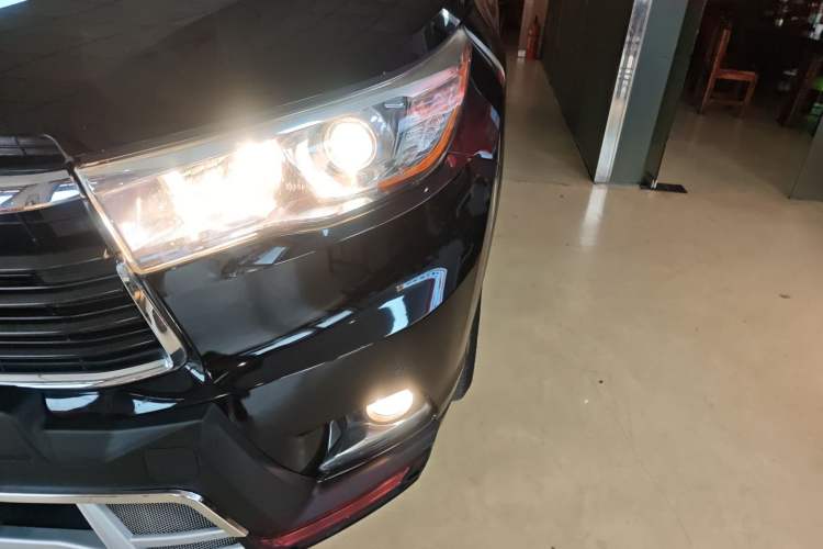 Used Toyota Highlander 2015 2.0T Two-Wheel Drive Elite Edition 5 Seats
