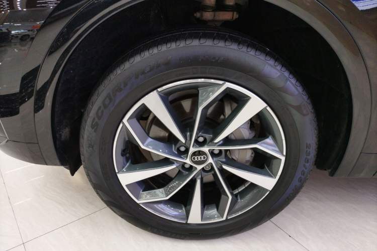 Used Audi Q5L 2022 40T Fashionable and Dynamic Model