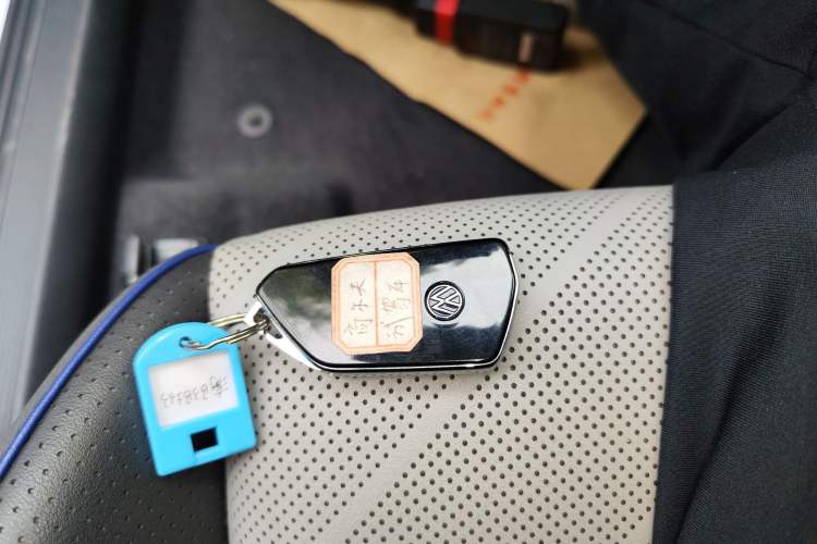 Used Volkswagen Golf 2025 300TSI R-Line
