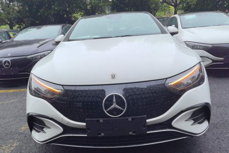 Used Mercedes-Benz EQE 2025 500 4MATIC Pioneer Edition Front