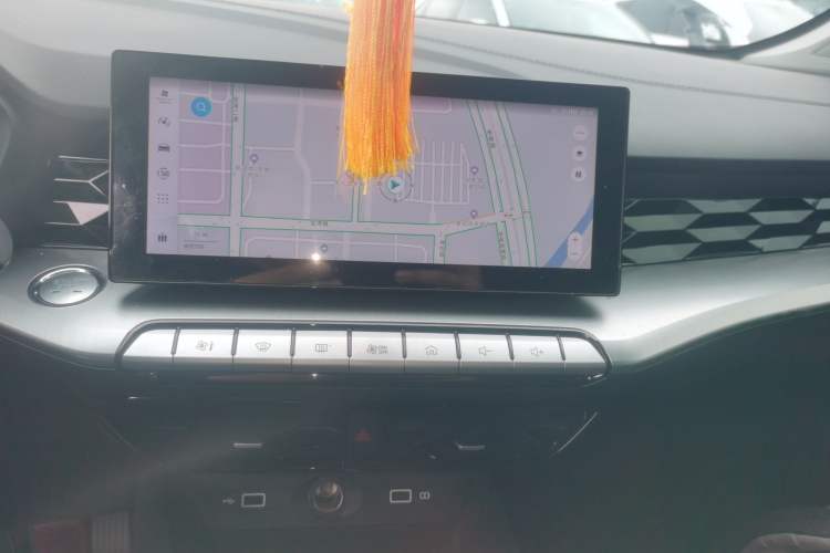 Used MG 5 2023 180 DVVT CVT Luxury Edition Audio And AC Panel