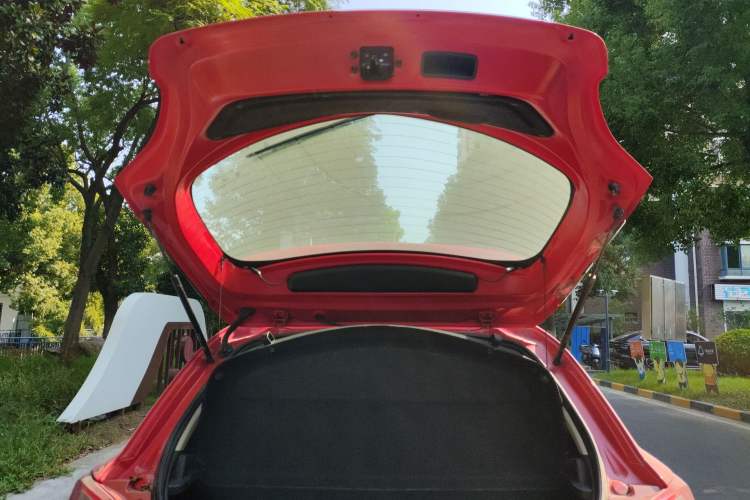 Used Mazda Mazda 2 2011 XuanDong 1.5L Automatic Value Edition
