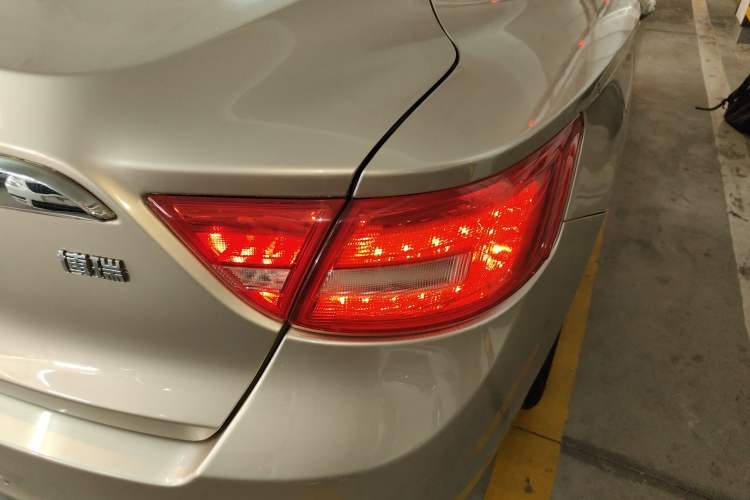 Used Geely Auto Emgrand GT 2016 2.4L Comfort Version Right Rear Taillight