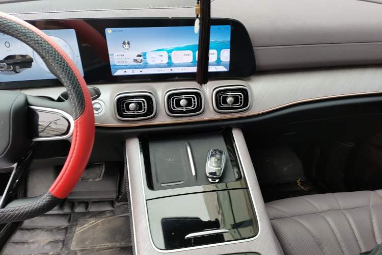 Used Chery Tiggo 9 2025 2.0T Dual-Clutch Two-Wheel Drive Luxury Edition 7 Seats